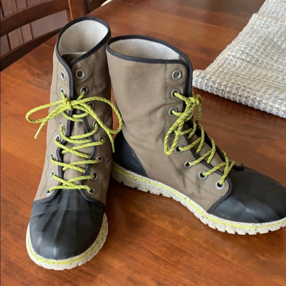 Sorel woman’s waterproof boots